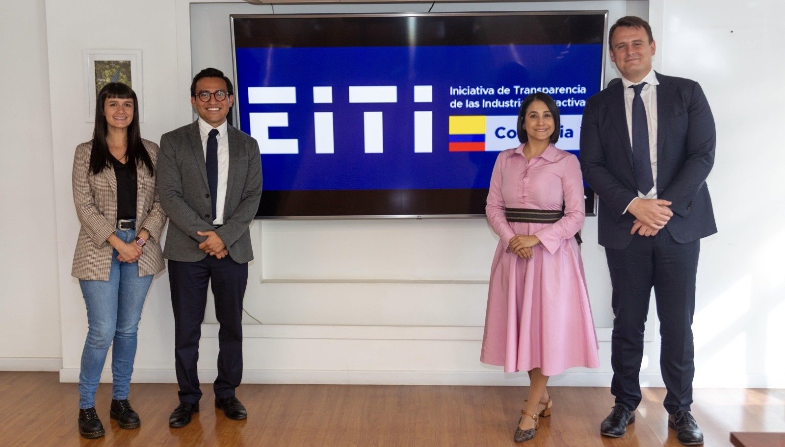 Secretariado Internacional de EITI respalda esfuerzos de Colombia para fortalecer la transparencia en el sector extractivo